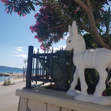 Apartman Figaro Pogled Od Milijun Dolara, 2 Tusa, 2 Wc Kaštela Exterior foto